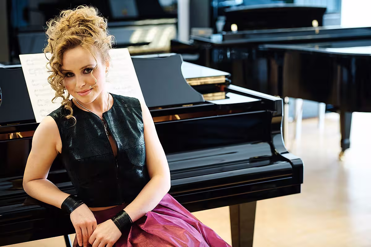 FOTO.works Fotograf Mannheim Künstler Shooting und Editorial mit der Konzertpianistin Kamilla Bard